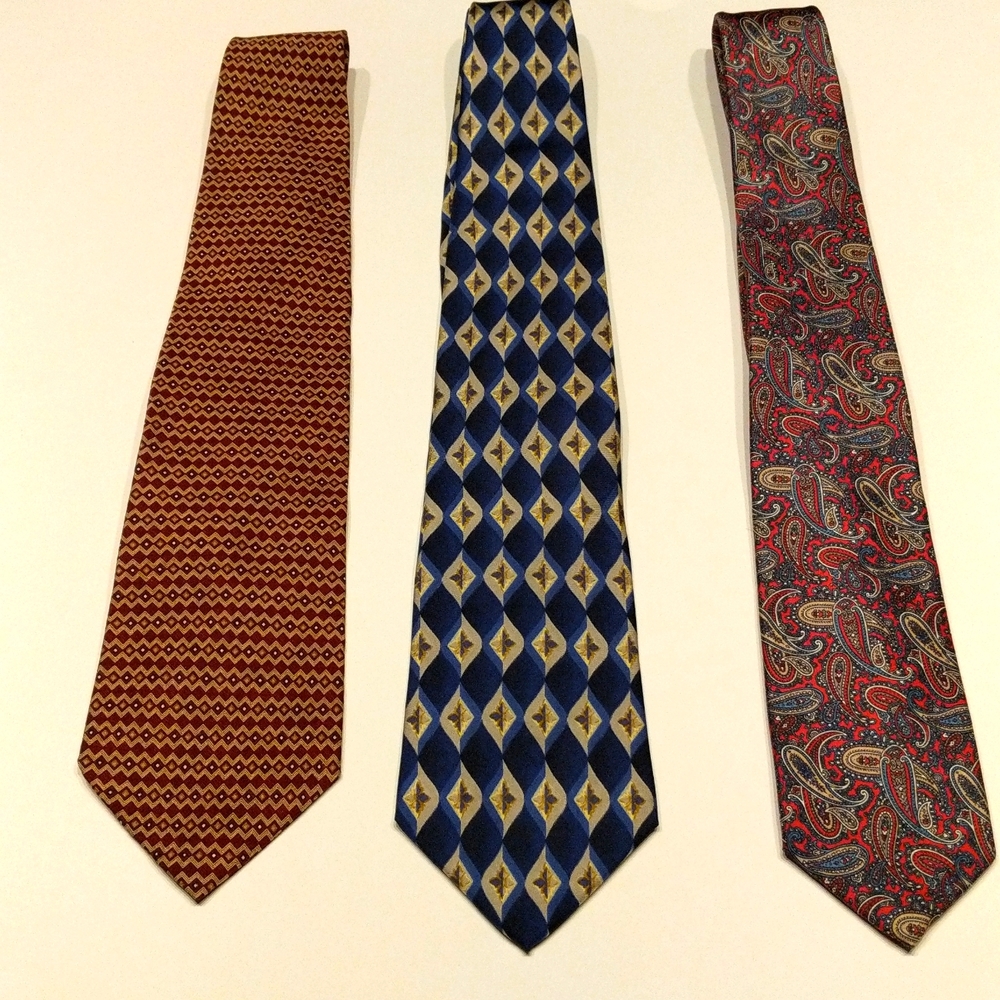 Men's ties. 1 Corp joS. A Bank, 1 Van Heusen, 1 Gatsby